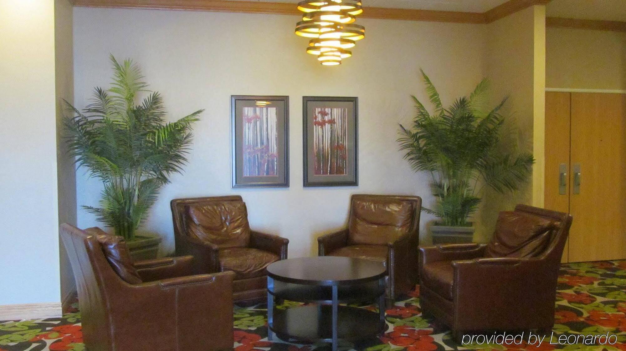 Holiday Inn Express Hotel & Suites Lexington By Ihg Esterno foto