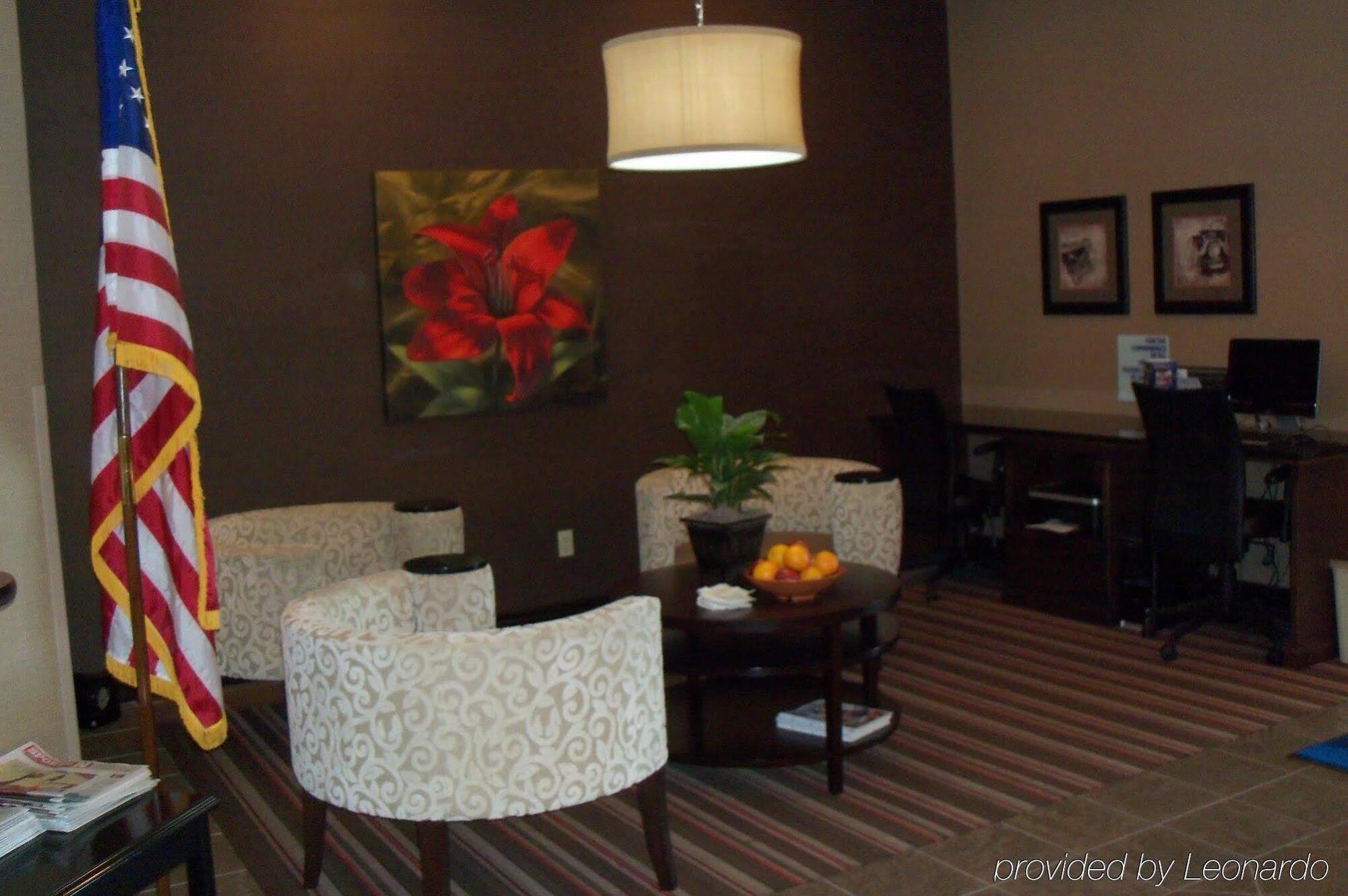 Holiday Inn Express Hotel & Suites Lexington By Ihg Esterno foto